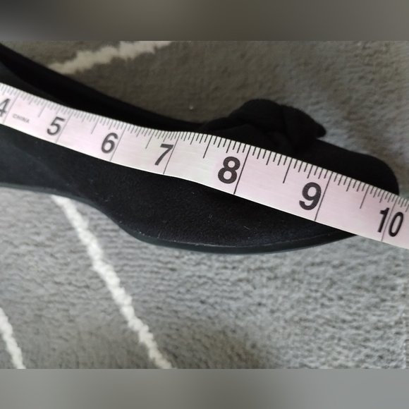 American Eagle Faux Suede Black Bow Wedges - Picture 14 of 14